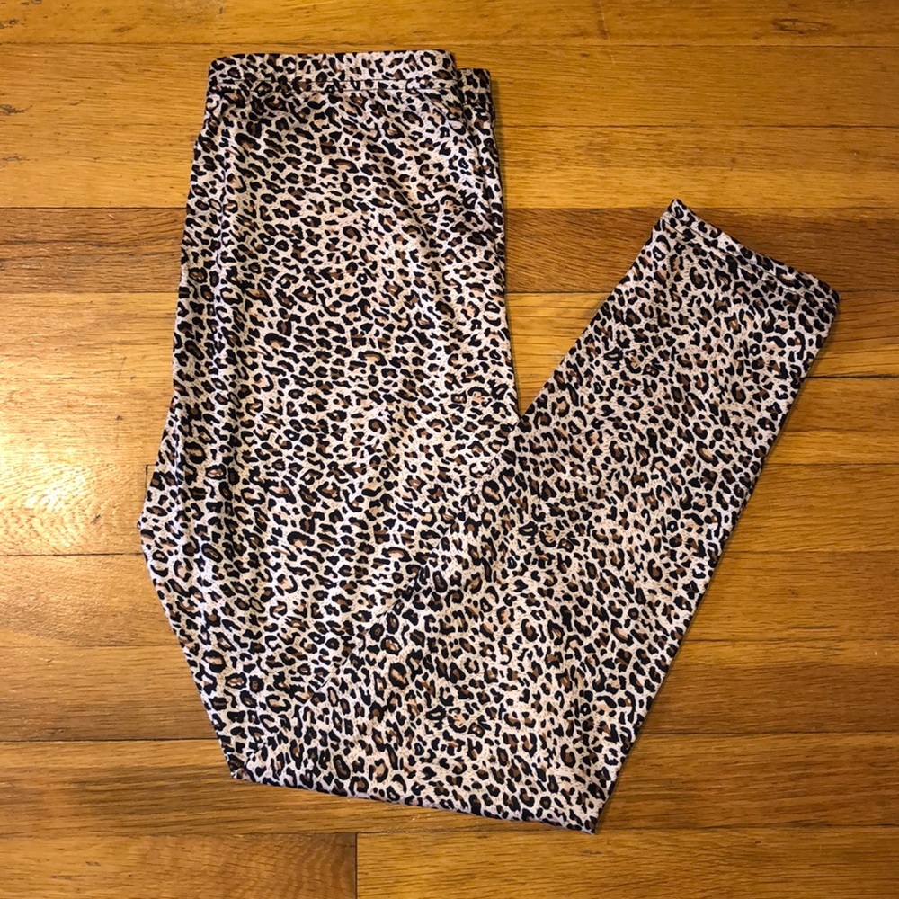 Cheetah print leggings